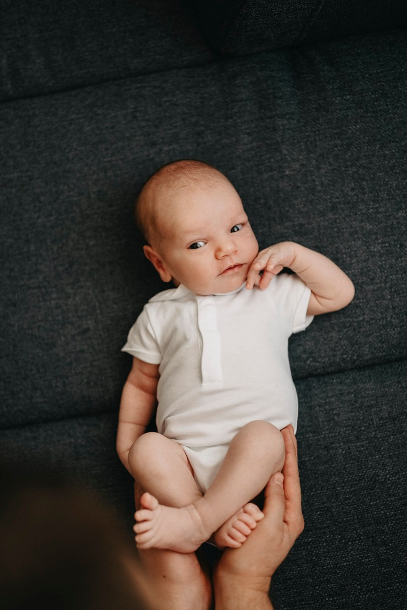 Dobrodosao, Vukane / fotografisanje bebe kod kuce. Deciji i porodicni fotograf u Beogradu Oksana Skendzic