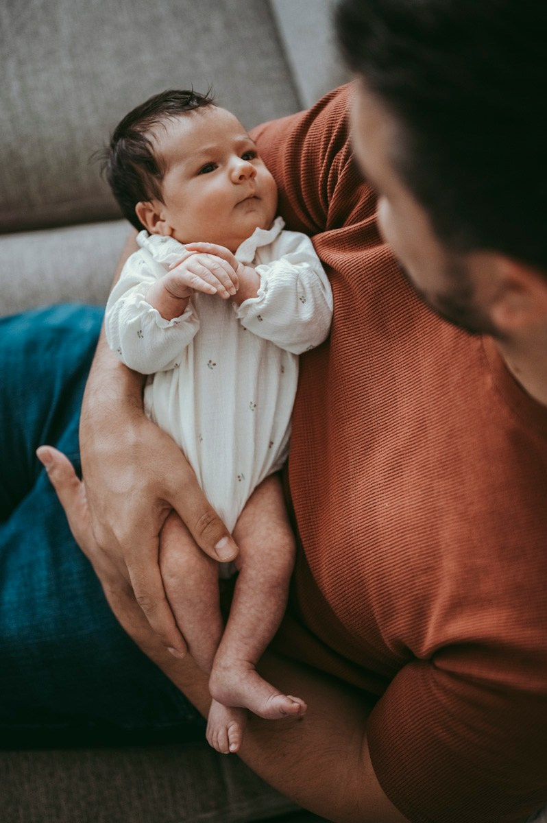 Katarina, Dejan, Petra i Julija / porodicno fotografisanje kod kuce. Deciji i porodicni fotograf u Beogradu Oksana Skendzic