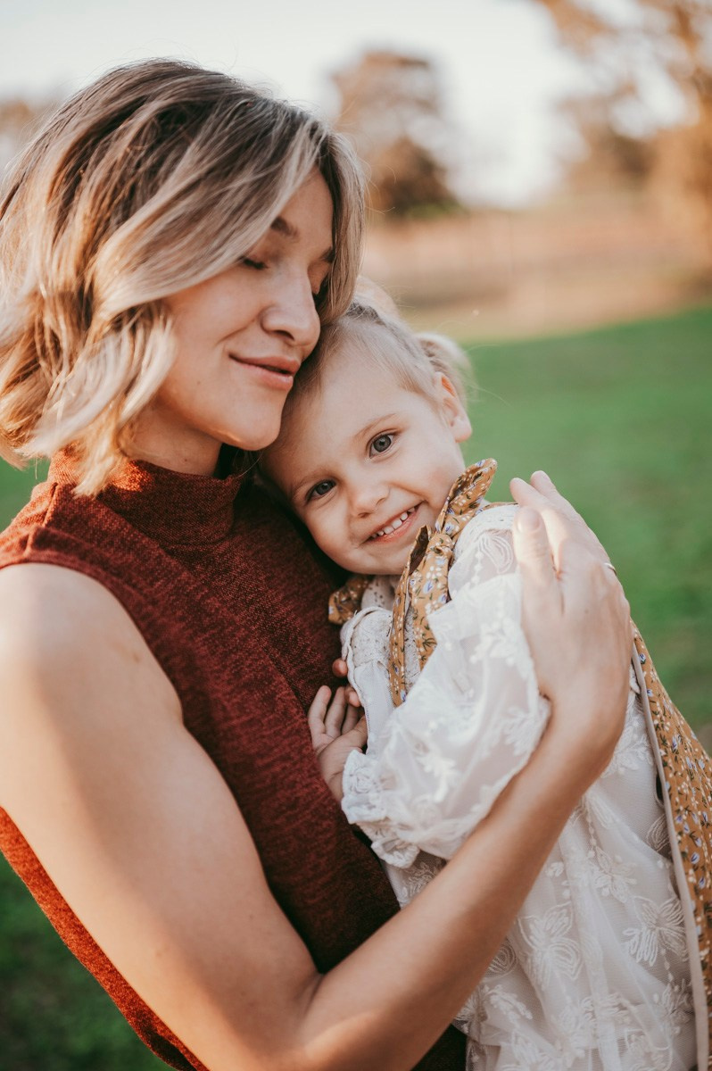 Anastasija, Aleksej i Agata / porodicno fotografisanje napolju. Deciji i porodicni fotograf u Beogradu Oksana Skendzic