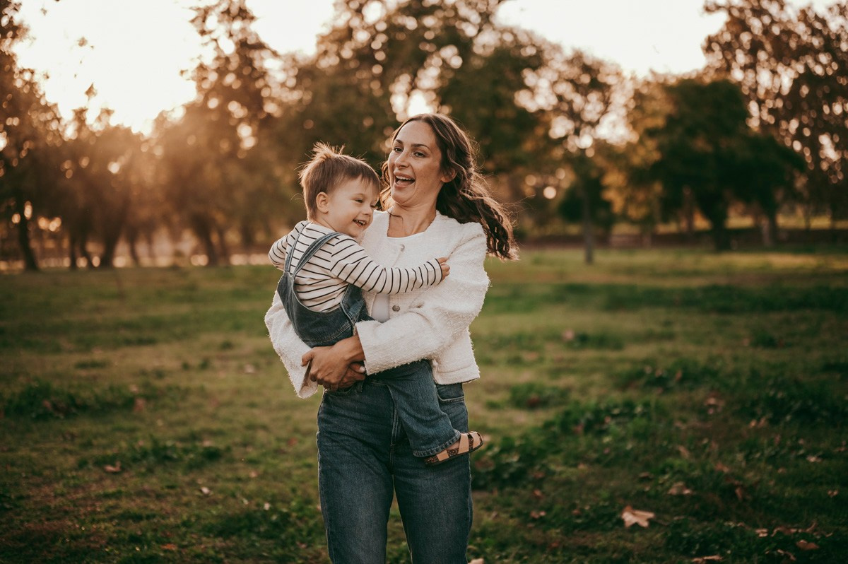 Aleksandra, Filip, Lion i Luka / PORODICNOFOTOGRAFISANJE napolju. Deciji i porodicni fotograf u Beogradu Oksana Skendzic