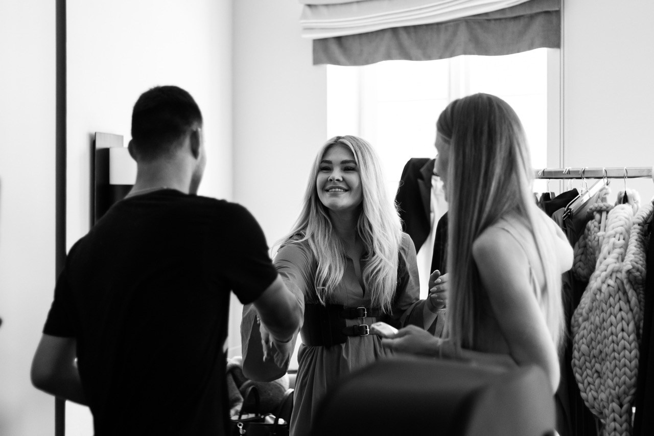 BACKSTAGE. Dana Lišková — Empathetic Photographer | Introspective Artist |Neurodivergent Coach | Founder of Artepy.cz