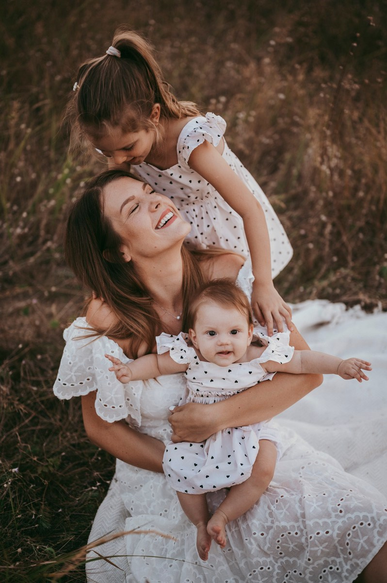 Sonja, Bojan, Nadja i Una / porodicno fotografisanje. Deciji i porodicni fotograf u Beogradu Oksana Skendzic