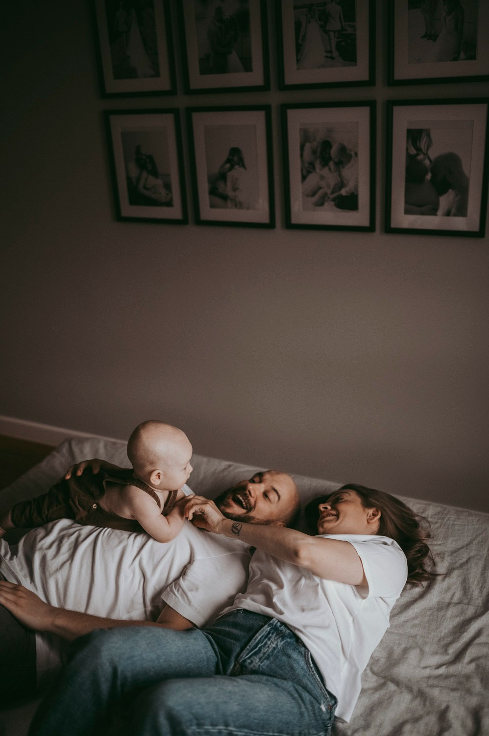 Dusan, Tanja i Luka / porodicno fotografisanje kod kuce. Deciji i porodicni fotograf u Beogradu Oksana Skendzic