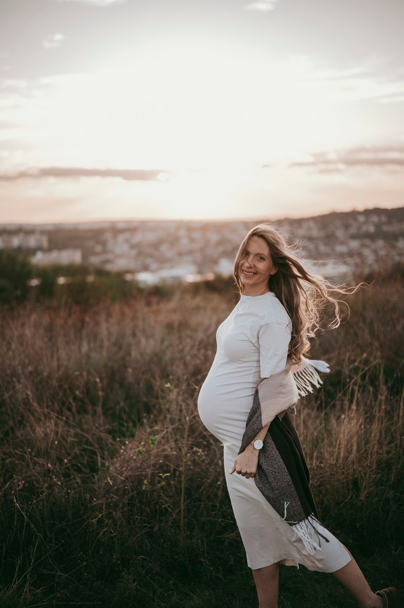 Milena / trudnicko fotografisanje sa porodicom. Deciji i porodicni fotograf u Beogradu Oksana Skendzic