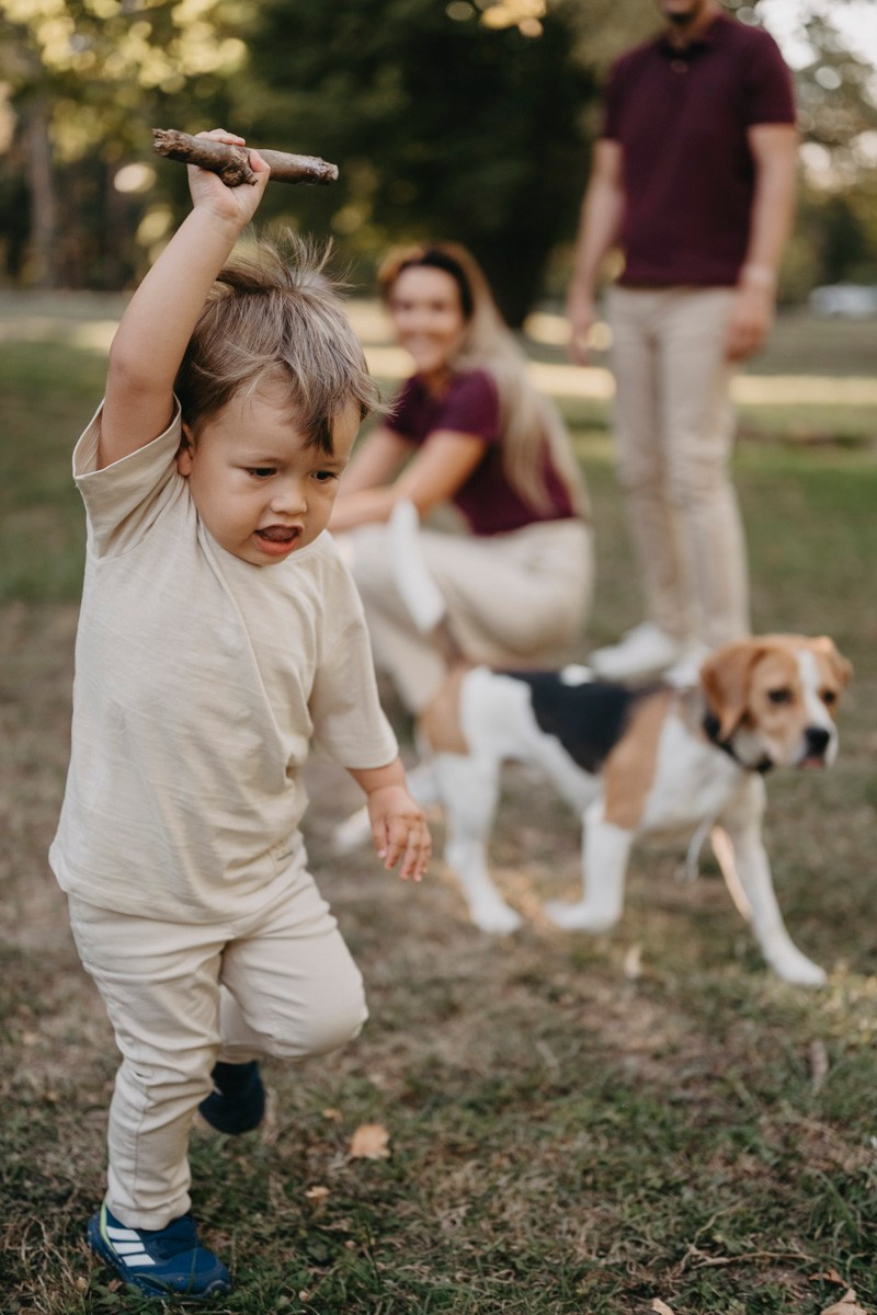 Aleksandra, Lazar, Marin i Leo / porodicno fotografisanje napolju. Deciji i porodicni fotograf u Beogradu Oksana Skendzic