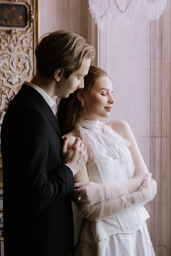 Anna & David (Hochzeitsfotoshooting im Museum). Familien & Hochzeitfotografin Nadja Holzmann