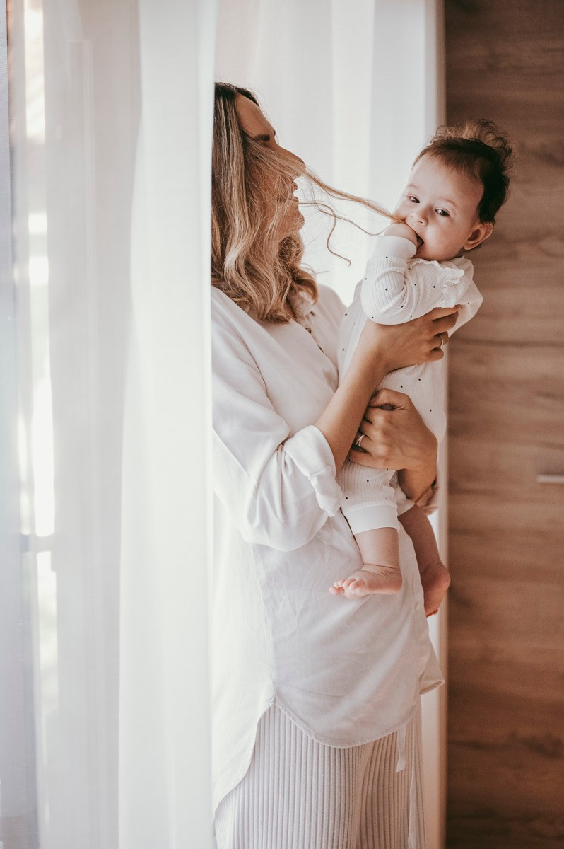 Katarina, Marko i Elena / porodicno fotografisanje kod kuce. Deciji i porodicni fotograf u Beogradu Oksana Skendzic