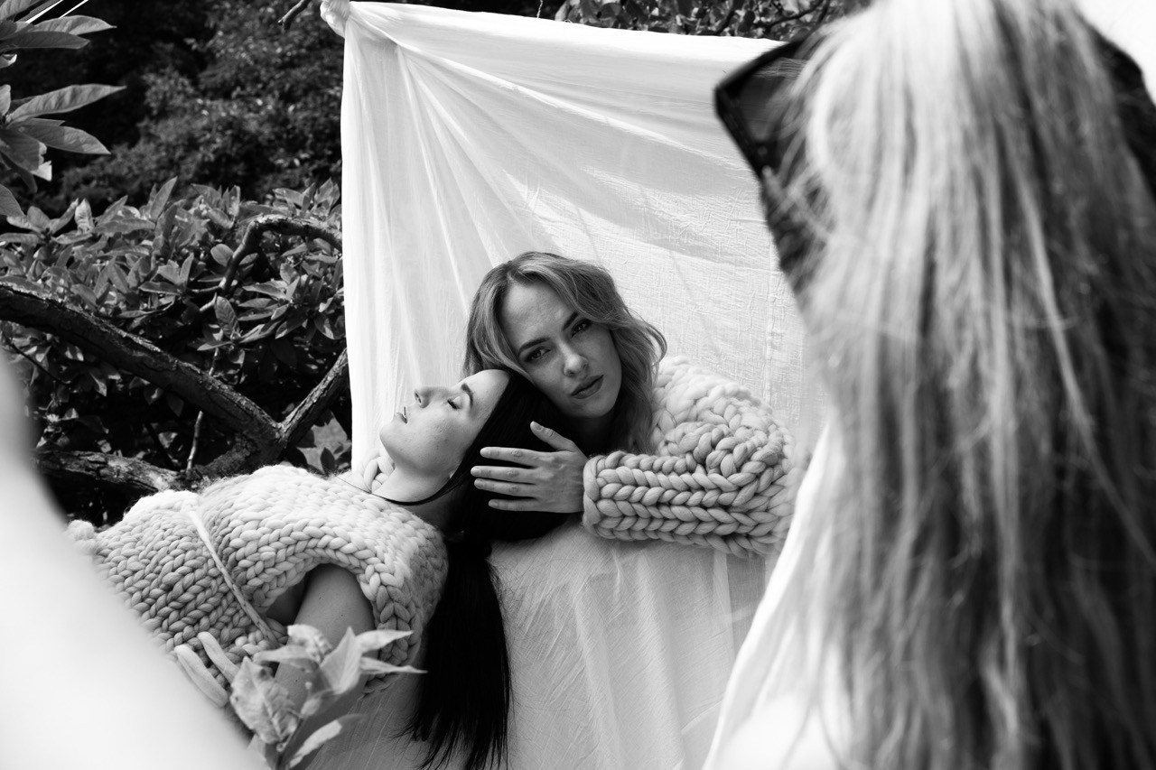 BACKSTAGE. Dana Lišková — Empathetic Photographer | Introspective Artist |Neurodivergent Coach | Founder of Artepy.cz