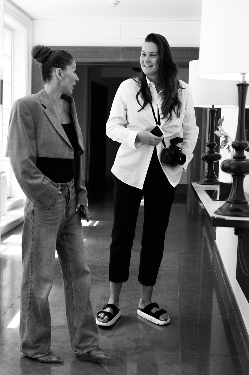 BACKSTAGE. Dana Lišková — Empathetic Photographer | Introspective Artist |Neurodivergent Coach | Founder of Artepy.cz