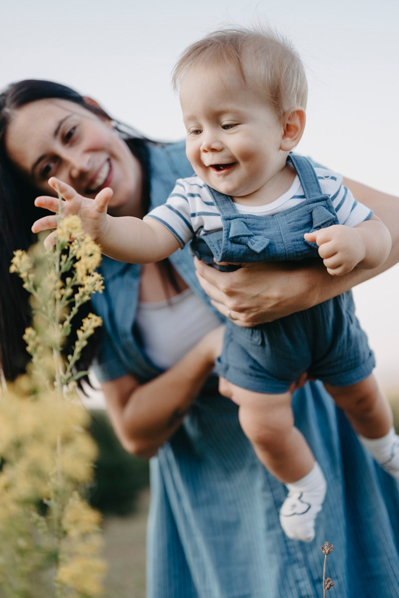 Basici / porodicno fotografisanje u prirodi. Deciji i porodicni fotograf u Beogradu Oksana Skendzic