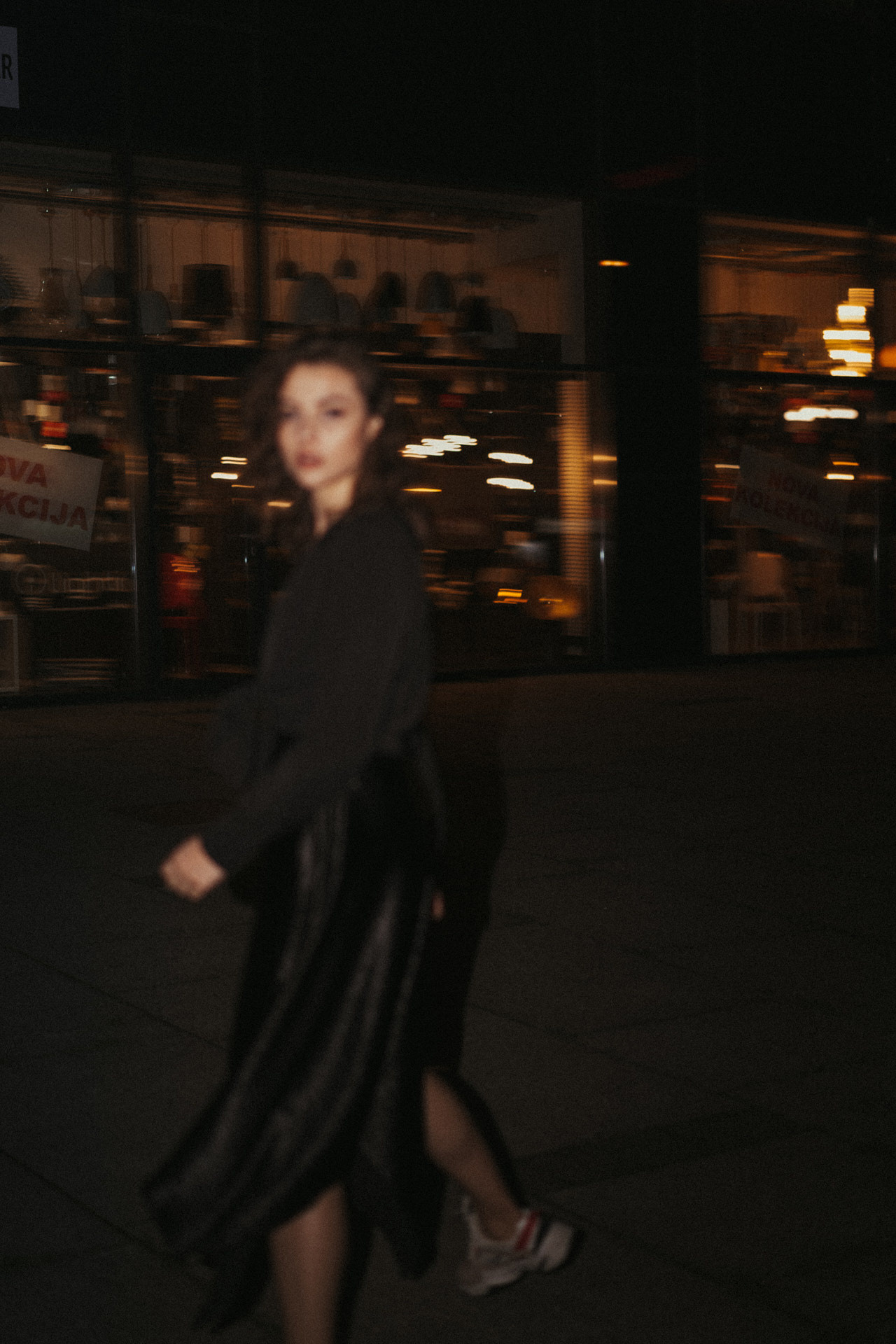 Emina | Rooftop & Night Chill. Profesionalna Fotografija i Videografija | Sarajevo | yasinemir.com