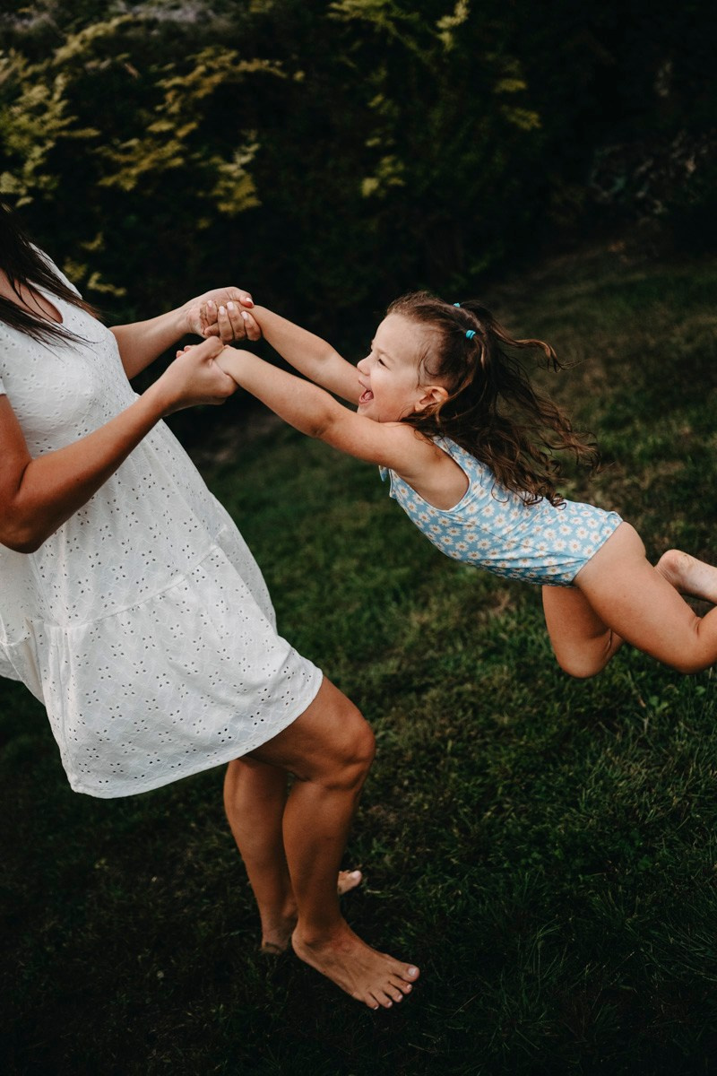 Jelena, Milos, Lena i Viktor / porodicno fotografisanje. Deciji i porodicni fotograf u Beogradu Oksana Skendzic