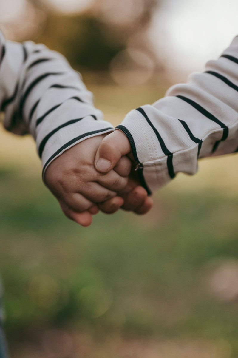 Aleksandra, Filip, Lion i Luka / PORODICNOFOTOGRAFISANJE napolju. Deciji i porodicni fotograf u Beogradu Oksana Skendzic
