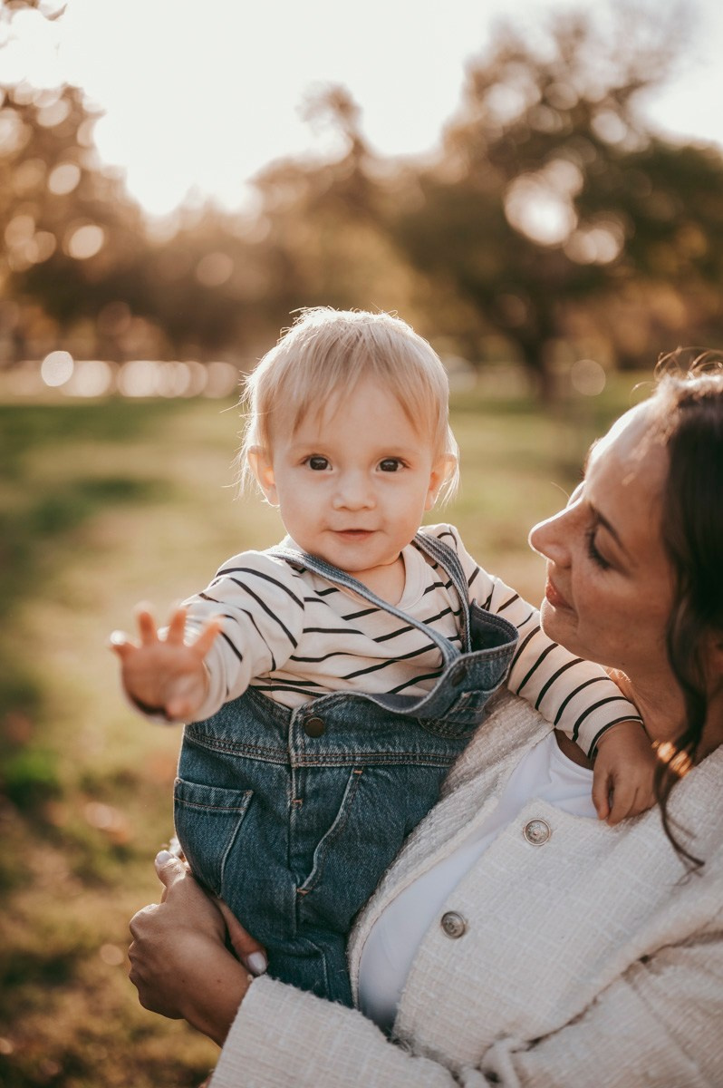 Aleksandra, Filip, Lion i Luka / PORODICNOFOTOGRAFISANJE napolju. Deciji i porodicni fotograf u Beogradu Oksana Skendzic
