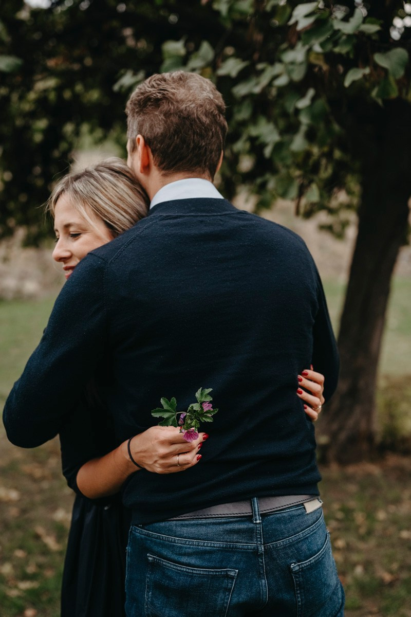 Nevena, Dusan i Vuk porodicno fotografisanje napolju. Deciji i porodicni fotograf u Beogradu Oksana Skendzic