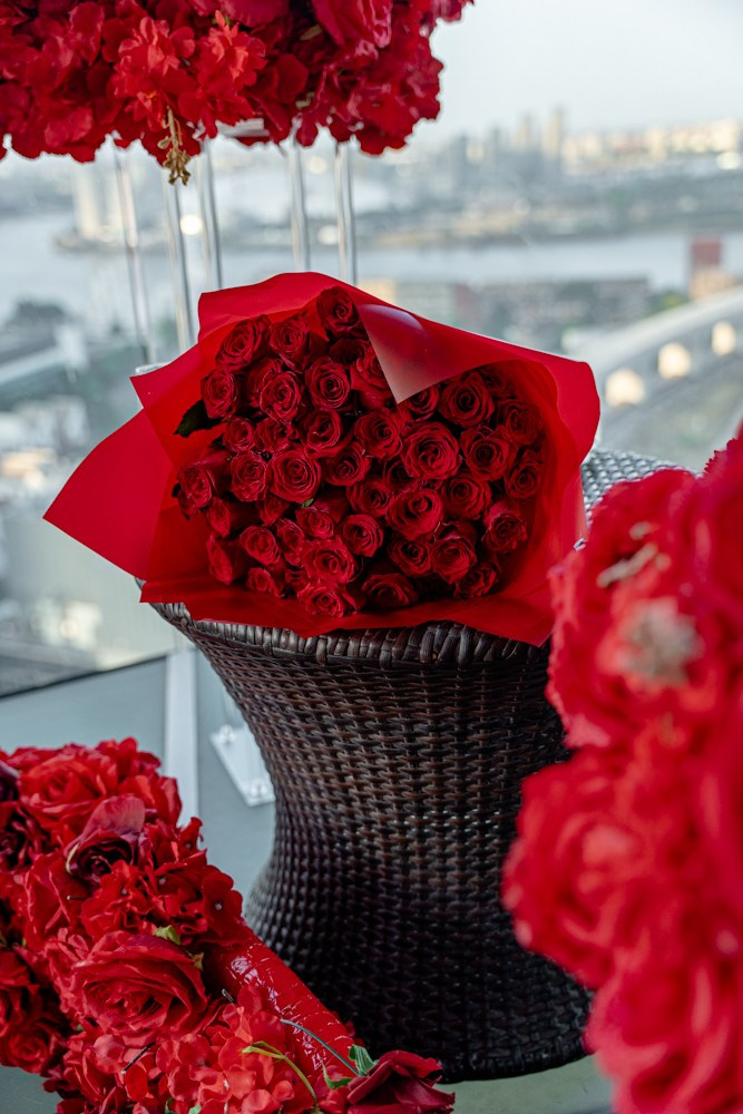 Proposal at the Arena Tower. Tonya Kyrylenko photographer in London