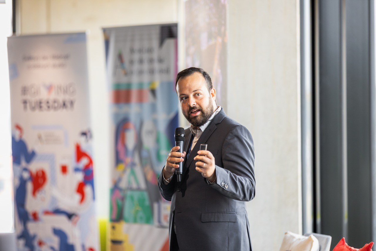 Firemní fotograf Praha. Dana Lišková — Empatická fotografka | Introspektivní umělkyně | Neurodivergentní koučka| Zakladatelka Artepy.cz