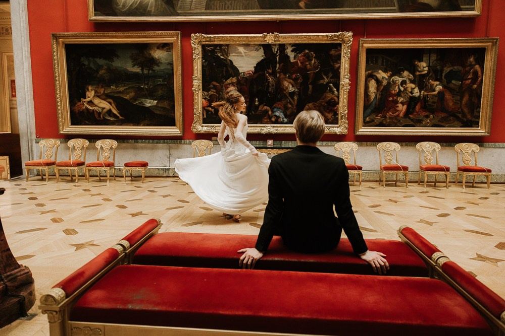 Anna & David (Hochzeitsfotoshooting im Museum). Familien & Hochzeitfotografin Nadja Holzmann