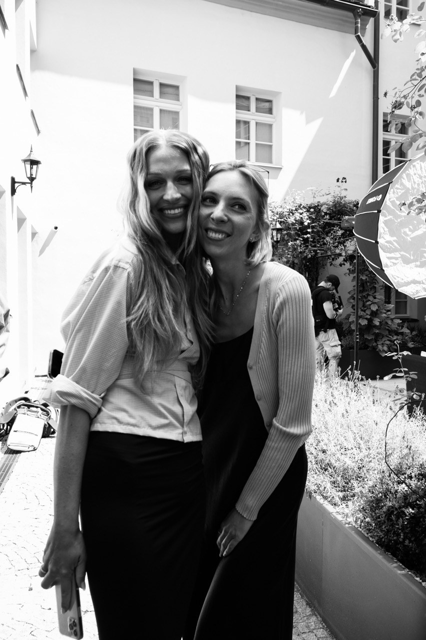 BACKSTAGE. Dana Lišková — Empathetic Photographer | Introspective Artist |Neurodivergent Coach | Founder of Artepy.cz