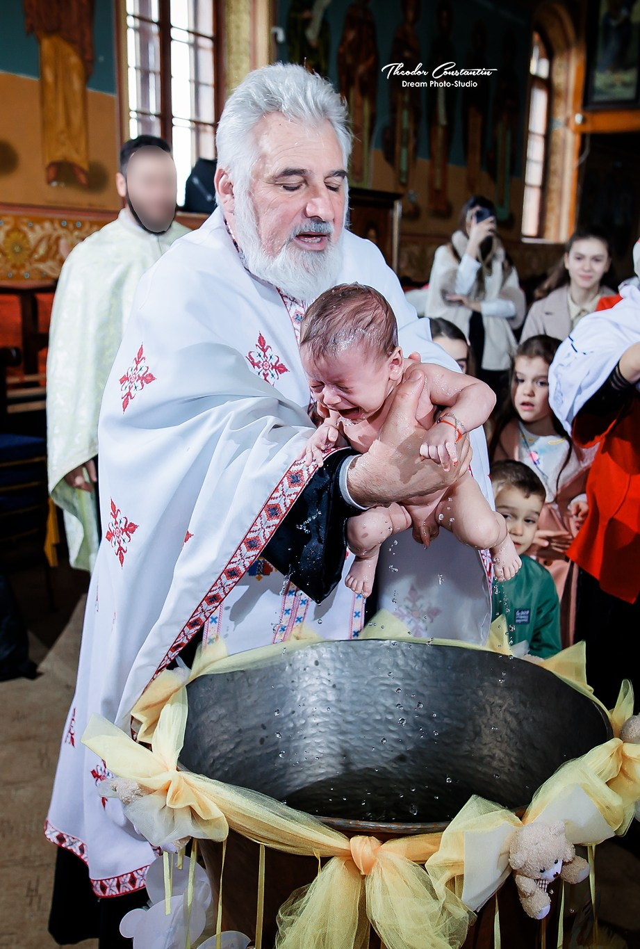 Botez. Dream Studio Galați – ședințe foto profesionale pentru familie, portrete și evenimente