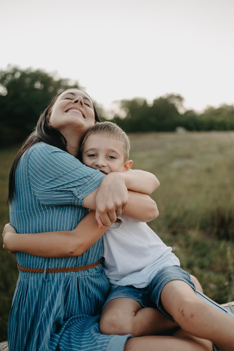 Basici / porodicno fotografisanje u prirodi. Deciji i porodicni fotograf u Beogradu Oksana Skendzic