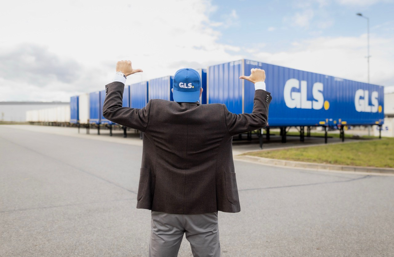 Korporátní a firemní fotografie. Dana Lišková — Empatická fotografka | Introspektivní umělkyně | Neurodivergentní koučka| Zakladatelka Artepy.cz