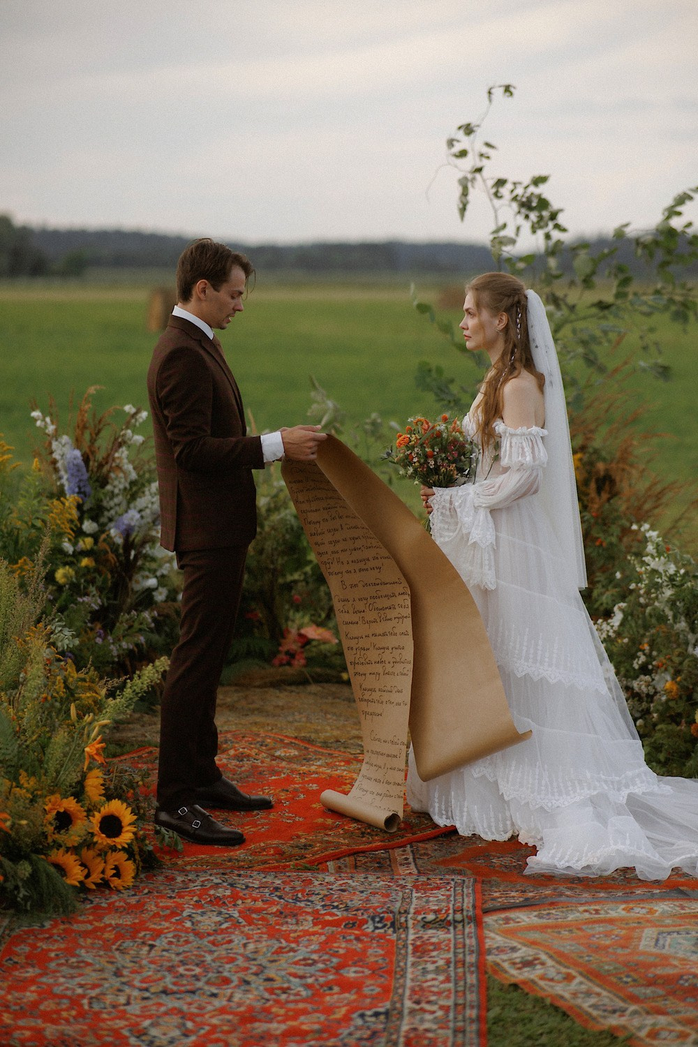 Modern wedding bouquet with pastel tones