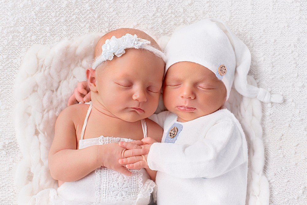 Sesja noworodkowa z rodzicami i rodzeństwem - Natalia Lucko