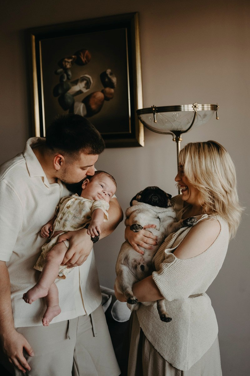 Jelena, Uros i Vasilije / porodicno fotografisanje kod kuce. Deciji i porodicni fotograf u Beogradu Oksana Skendzic