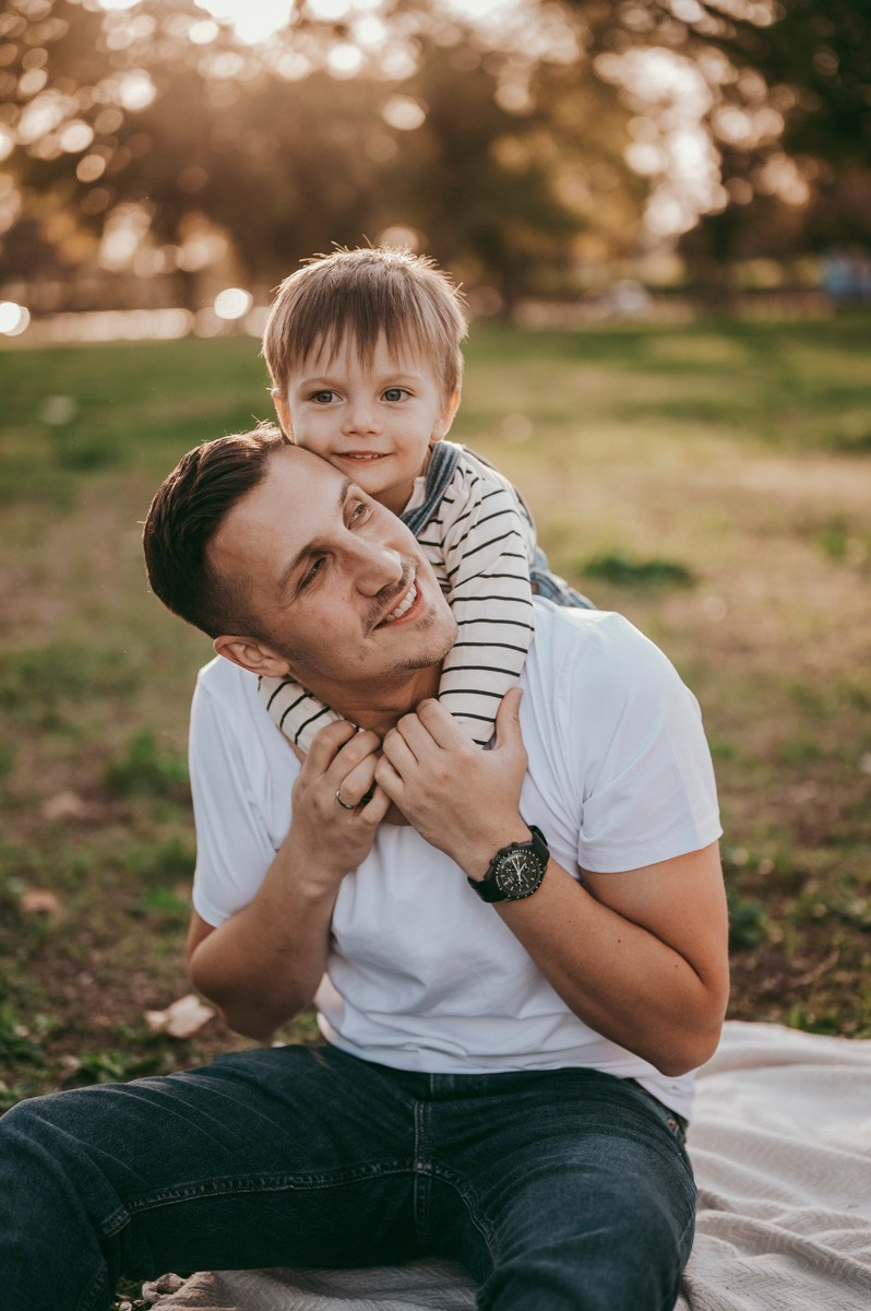 Aleksandra, Filip, Lion i Luka / PORODICNOFOTOGRAFISANJE napolju. Deciji i porodicni fotograf u Beogradu Oksana Skendzic