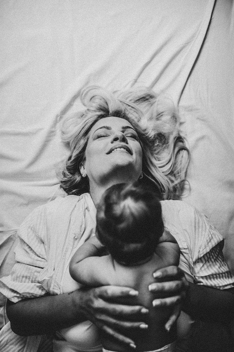 fotografisanje beba kod kuce, porodicno fotografisanje, fotografisanje dece, mama i beba, prve dane sa bebom, kozmetika za bebe, poklon za decu, soba za bebu, decija garderoba, majcinstvo, nega novorodjenceta, priprema za porodjaj, nega beba, dojenje