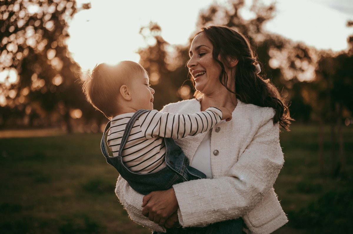 Aleksandra, Filip, Lion i Luka / PORODICNOFOTOGRAFISANJE napolju. Deciji i porodicni fotograf u Beogradu Oksana Skendzic