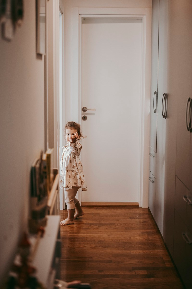 Katarina, Dejan, Petra i Julija / porodicno fotografisanje kod kuce. Deciji i porodicni fotograf u Beogradu Oksana Skendzic