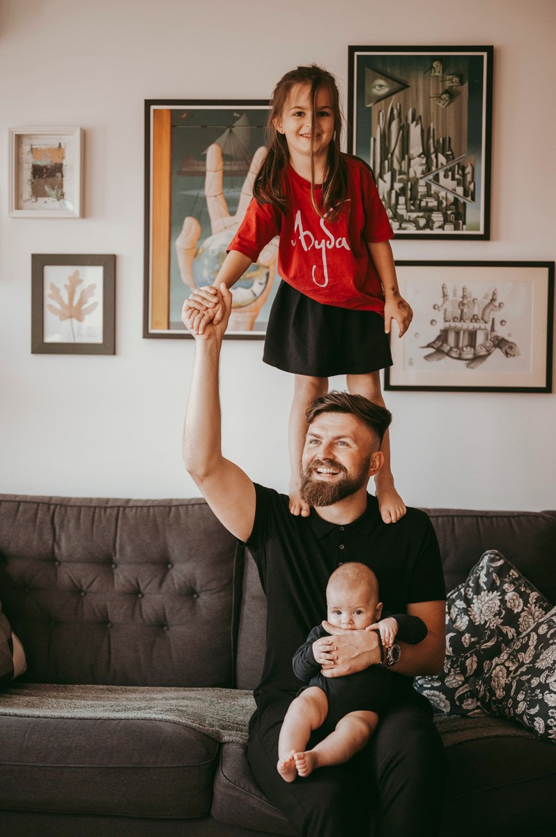 Dobro dosao, Jakove / porodicno fotografisanje kod kuce. Deciji i porodicni fotograf u Beogradu Oksana Skendzic