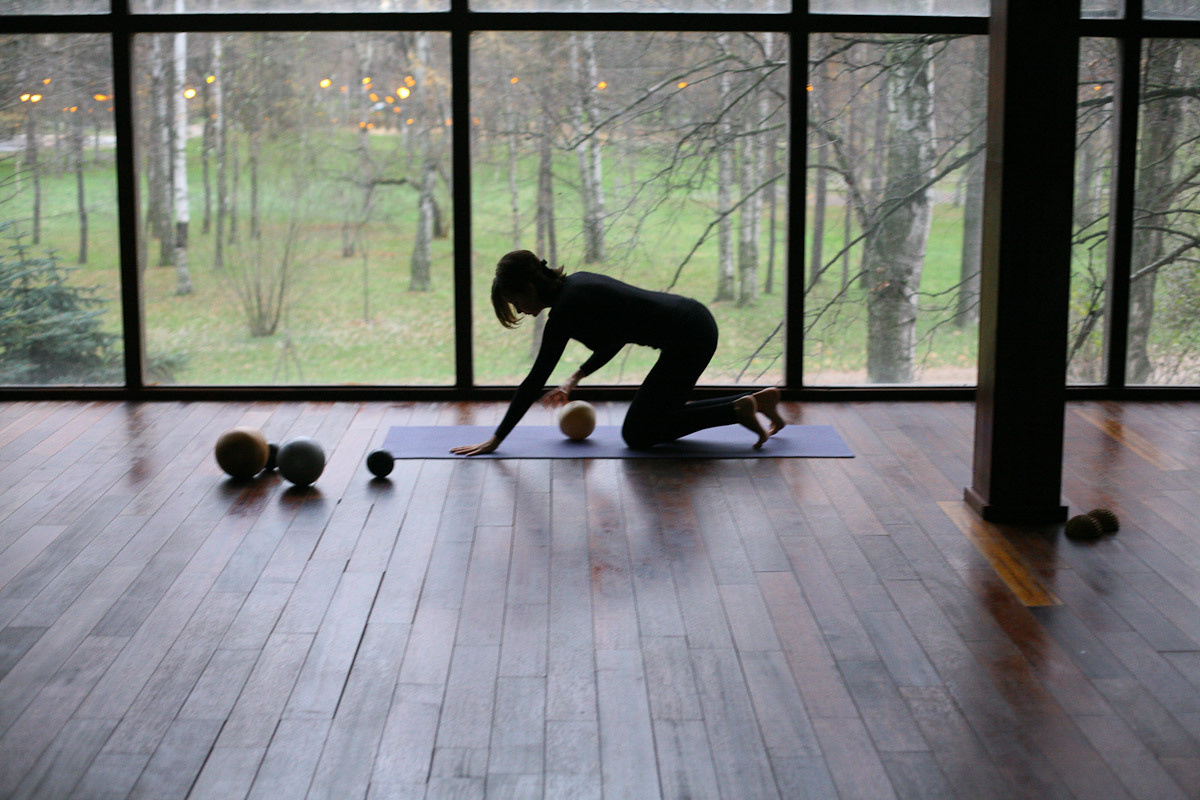 Girl on the ball. Victoria Dini. Art photography in London / Folkestone, UK
