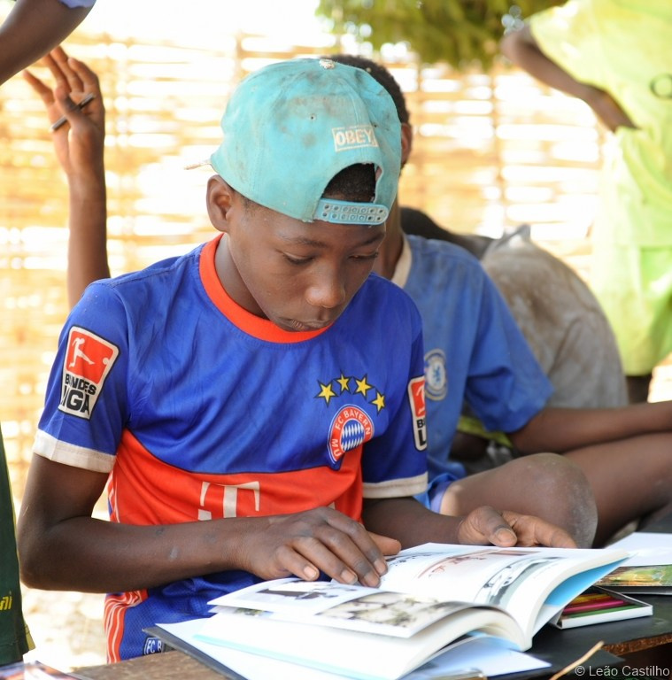 Photos of volunteer work at Senegal. Simbahalu