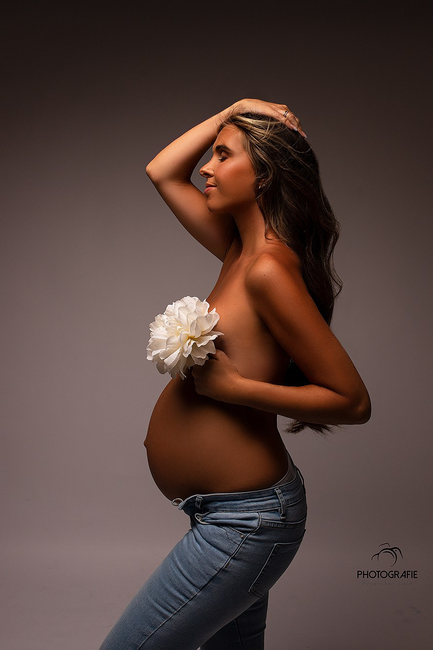 BABYBAUCH. Neugeboren und Babybauchfotoshooting in Cloppenburg