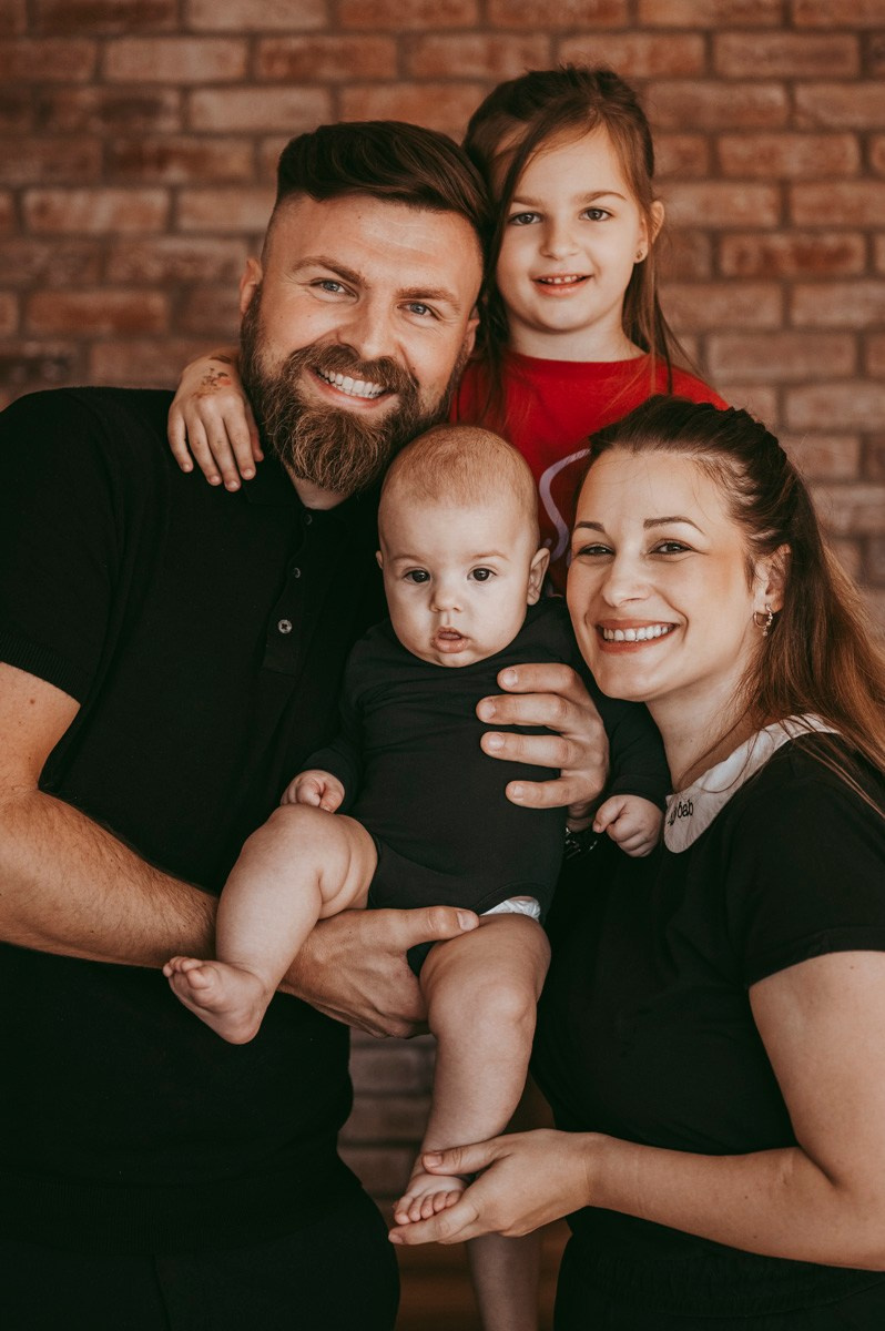 Dobro dosao, Jakove / porodicno fotografisanje kod kuce. Deciji i porodicni fotograf u Beogradu Oksana Skendzic