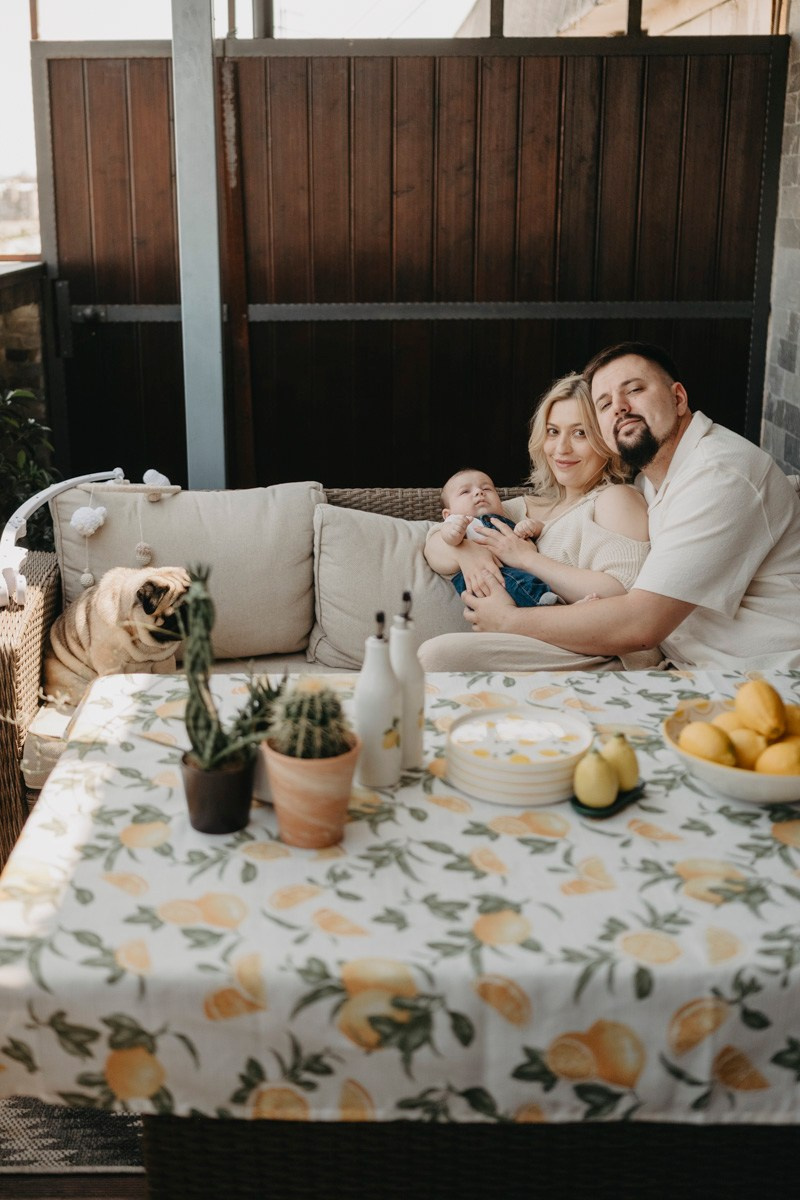Jelena, Uros i Vasilije / porodicno fotografisanje kod kuce. Deciji i porodicni fotograf u Beogradu Oksana Skendzic