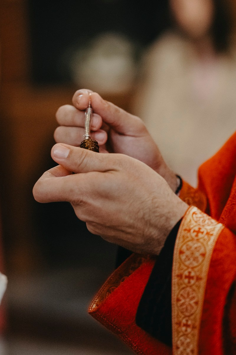 Verino krstenje / Crkva Rodjenja Presvete Bogorodice, Batajnica. Deciji i porodicni fotograf u Beogradu Oksana Skendzic
