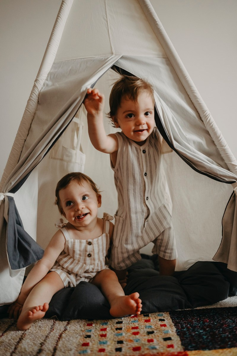 Dunjin i Vukanov 1. rodjendan / fotografisanje kod kuce. Deciji i porodicni fotograf u Beogradu Oksana Skendzic