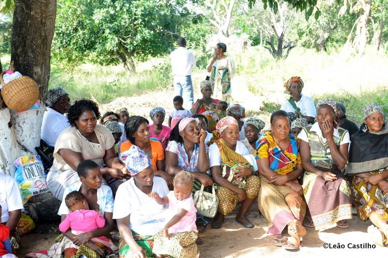 Photos of volunteer work in Mozambique. Simbahalu