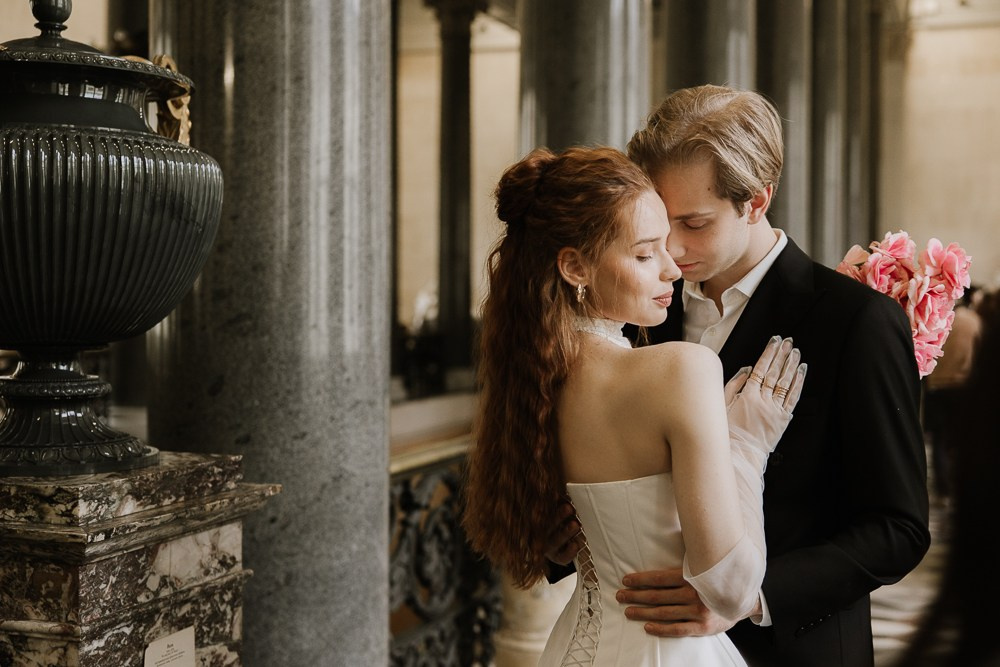 Anna & David (Hochzeitsfotoshooting im Museum). Familien & Hochzeitfotografin Nadja Holzmann