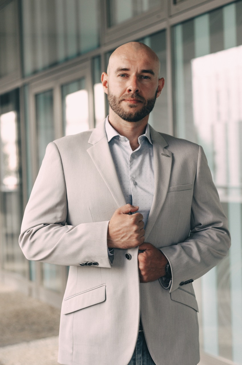 Dana Lišková - Business and Portrait photographer Prague - Brand Photographer Prague - Corporate portraits 