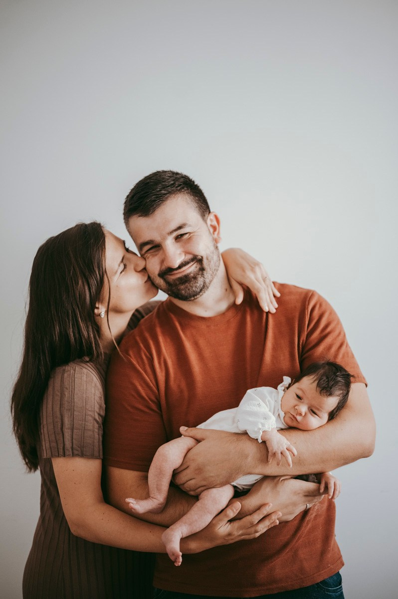 Katarina, Dejan, Petra i Julija / porodicno fotografisanje kod kuce. Deciji i porodicni fotograf u Beogradu Oksana Skendzic