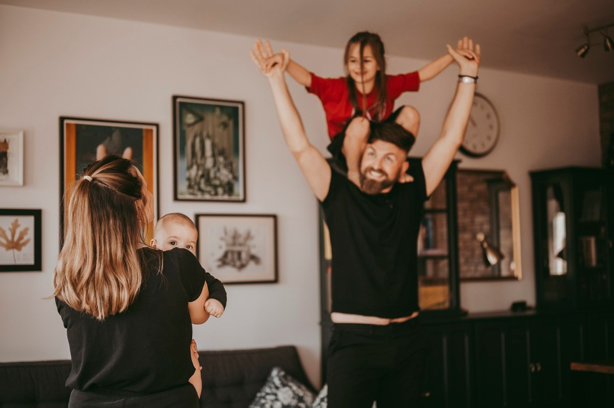 Dobro dosao, Jakove / porodicno fotografisanje kod kuce. Deciji i porodicni fotograf u Beogradu Oksana Skendzic