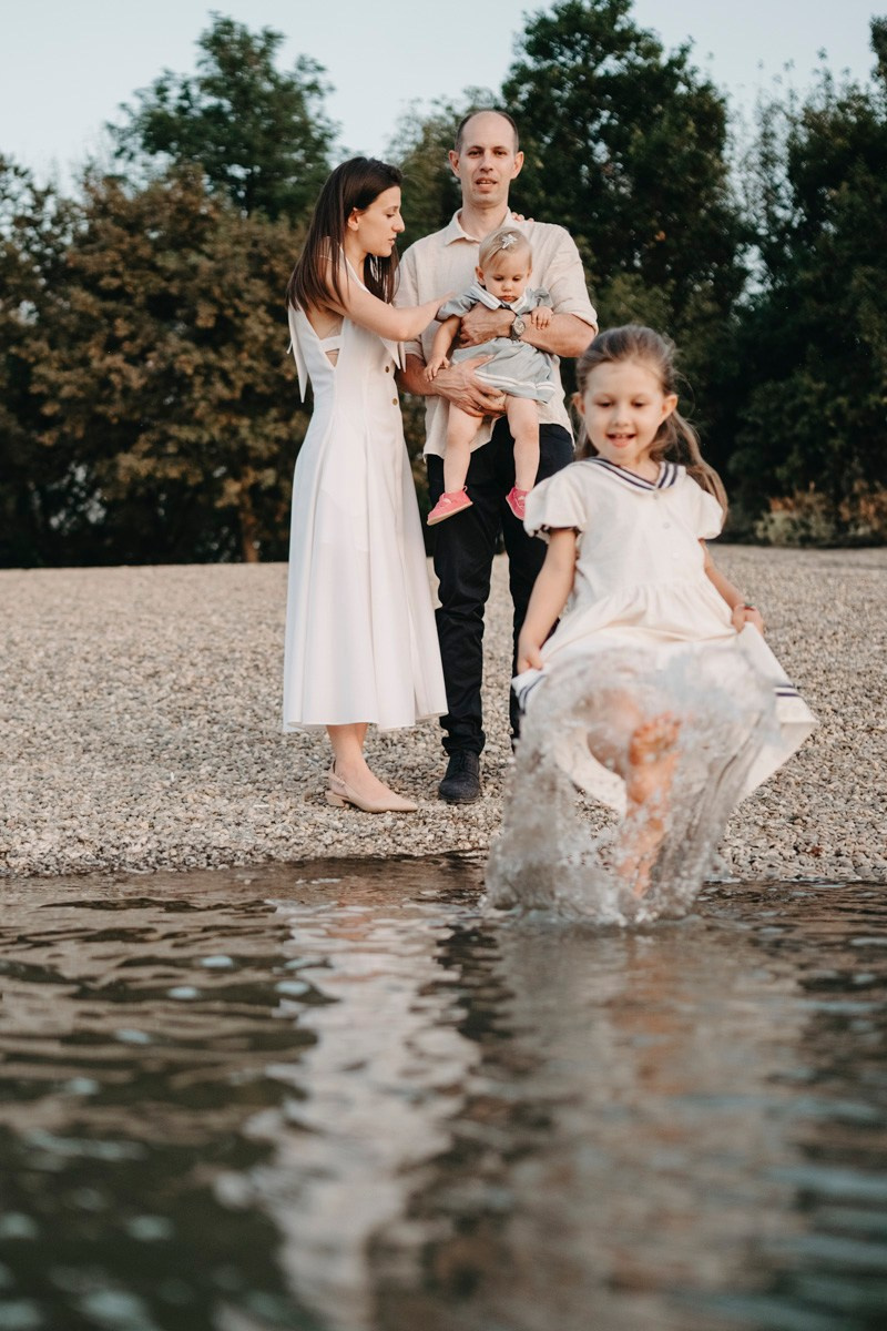 Panici / porodicno fotografisanje napolju. Deciji i porodicni fotograf u Beogradu Oksana Skendzic