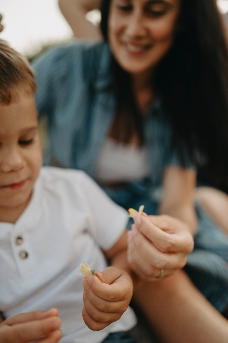 Basici / porodicno fotografisanje u prirodi. Deciji i porodicni fotograf u Beogradu Oksana Skendzic