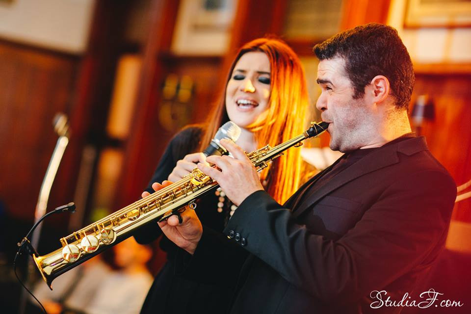 АИNA Vernov Nous avons besoin des photographes ANNA saxophone