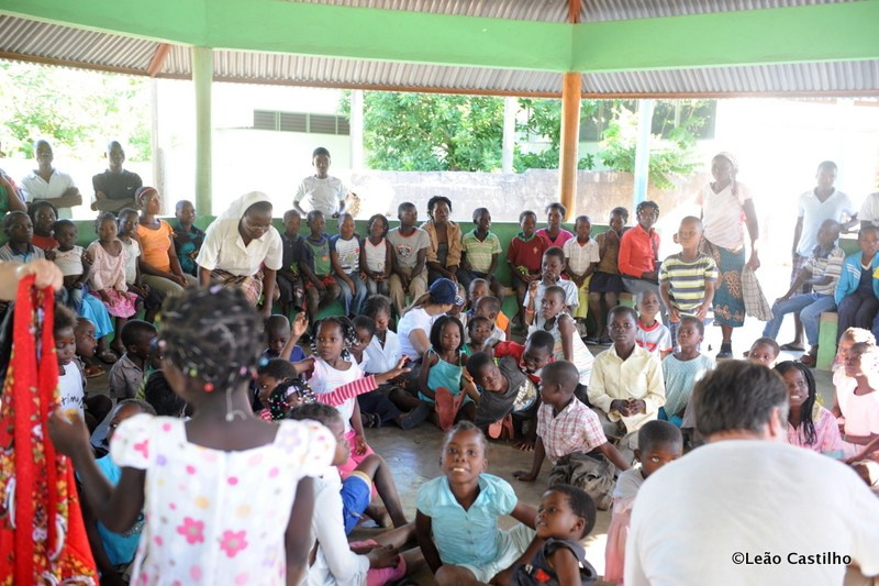 Photos of volunteer work in Mozambique. Simbahalu